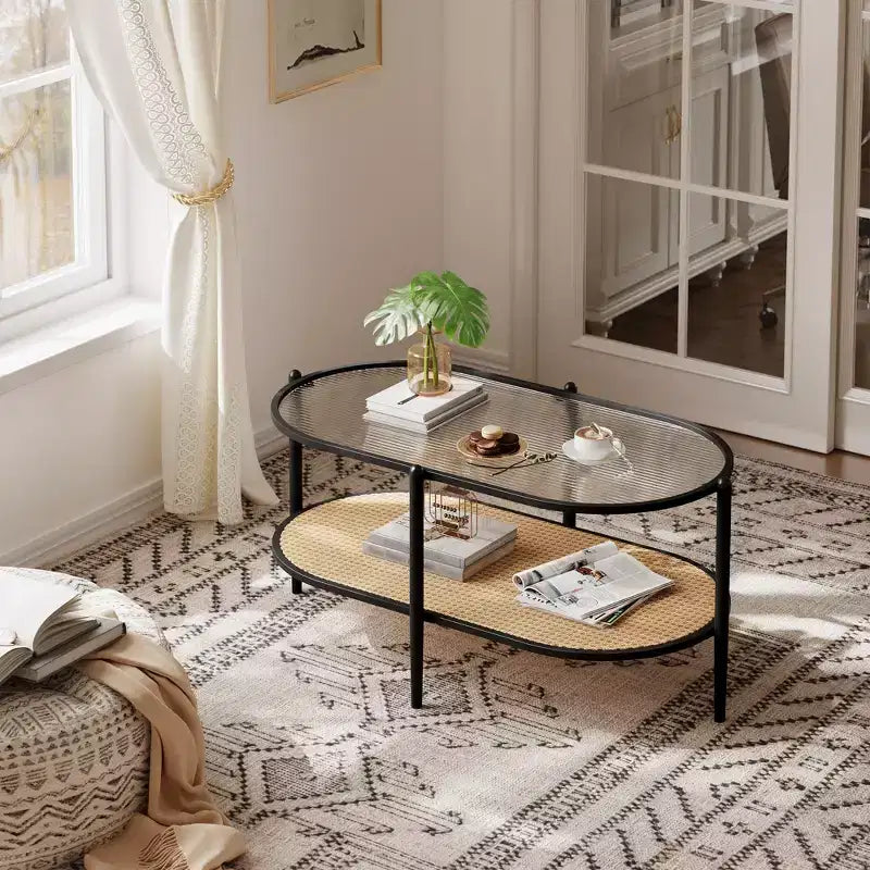 Table basse ovale avec plateau en verre ondulé, étagère de rangement en rotin, structure métallique à 2 niveaux, pour salon