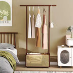 Portant à vêtements en bambou avec panier de rangement en rotin et roulettes, Portant à vêtements mobile, Marron/Beige