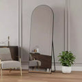 Miroir pleine longueur arqué en métal noir de 67", à poser ou à fixer au mur