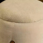 Pouffe rond tapissé avec pieds en bois de manguier, repose-pieds et siège supplémentaire pour chambre et salon