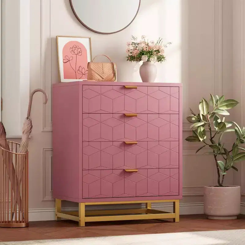 Commode à 4 tiroirs avec façades à motif ondulé et poignées métalliques