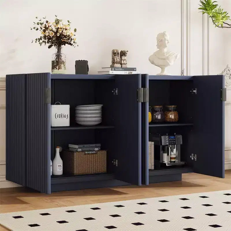Buffet de 151,9 cm avec 4 portes ondulées et étagères réglables