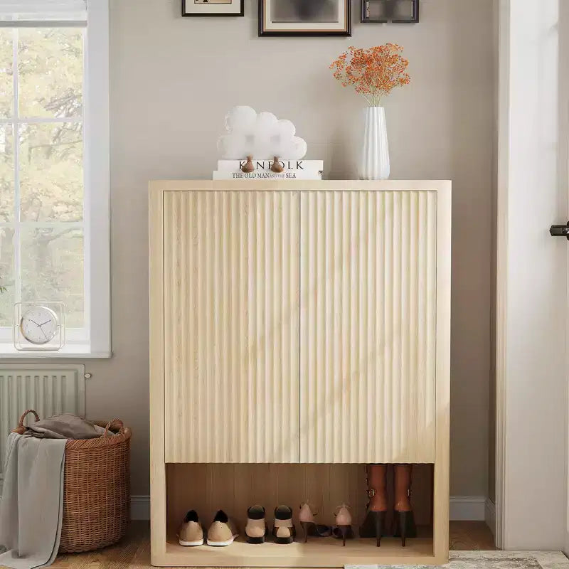 Meuble à chaussures 5 niveaux cannelé avec portes